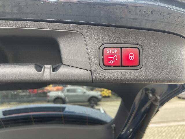 Mercedes-Benz GLA-KLASSE 250 e Business Solution AMG Limited 19"/Panoramadak/Adaptieve cruise/Sfeerverlichting/Stoelverwarming/Camera/Elektrische klep