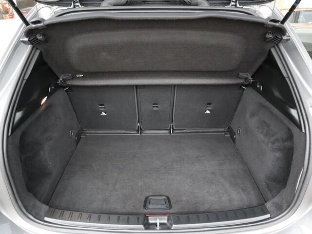 Mercedes-Benz GLA-KLASSE 250 e AMG Line