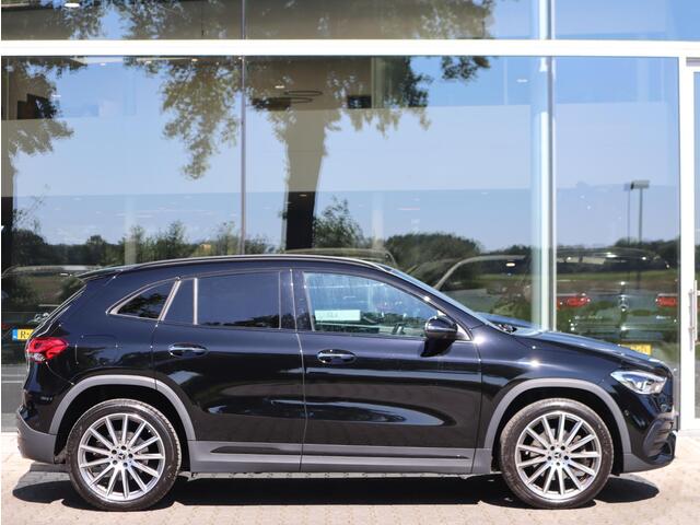 Mercedes-Benz GLA-KLASSE 250 e AMG Line