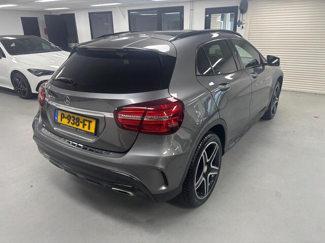 Mercedes-Benz GLA-KLASSE 200 Premium Plus Panorama Camera Ambilight Edition