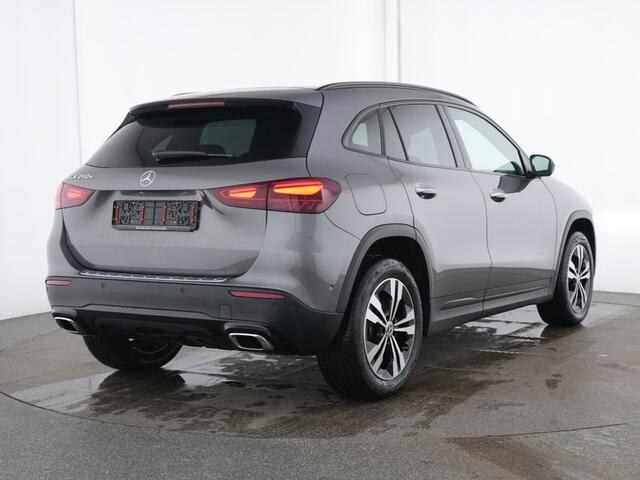 Mercedes-Benz GLA-KLASSE 250 e Plug-In Hybride Trekhaak | Edition Progressive Line | Night Pakket | 11kW Laden | Distronic | Stuur en Stoelverwarming | Inclusief 24 maanden MB Certified garantie voor Europa.