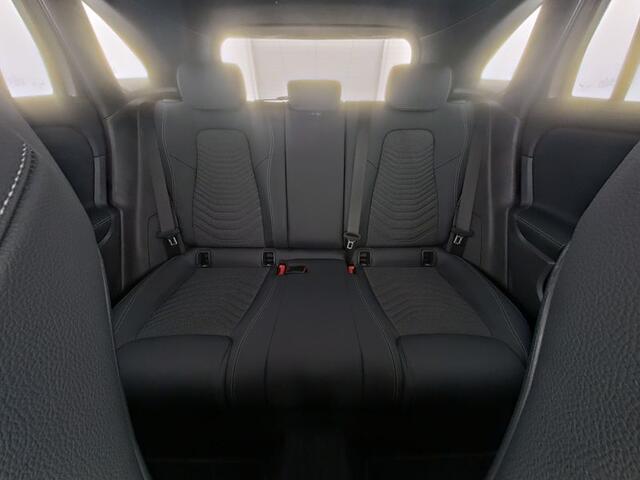 Mercedes-Benz GLA-KLASSE 250 e Plug-In Hybride Trekhaak | Edition Progressive Line | Night Pakket | 11kW Laden | Distronic | Stuur en Stoelverwarming | Inclusief 24 maanden MB Certified garantie voor Europa.