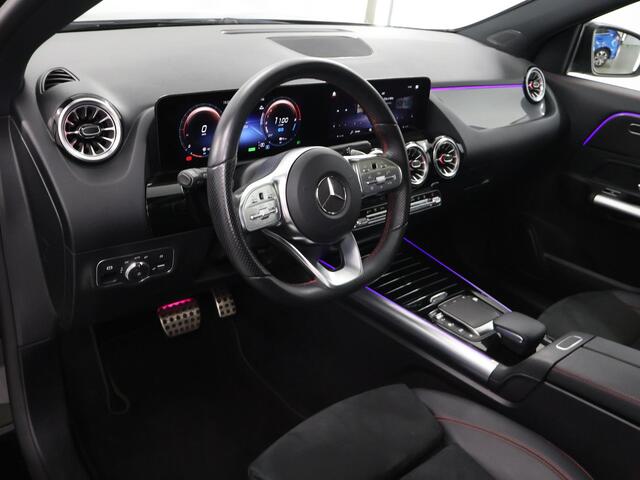 Mercedes-Benz GLA-KLASSE 250 e AMG Line | Panoramadak | Premium pakket | Stoelverwarming | Elektrische achterklep |