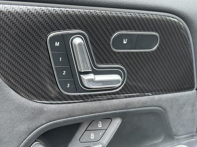 Mercedes-Benz GLA-KLASSE 250e AMG // Memory Stoelen // Distronic // Panoramadak // Rij Assistentiepakket // MultiBeam LED // Carplay // Nightpakket