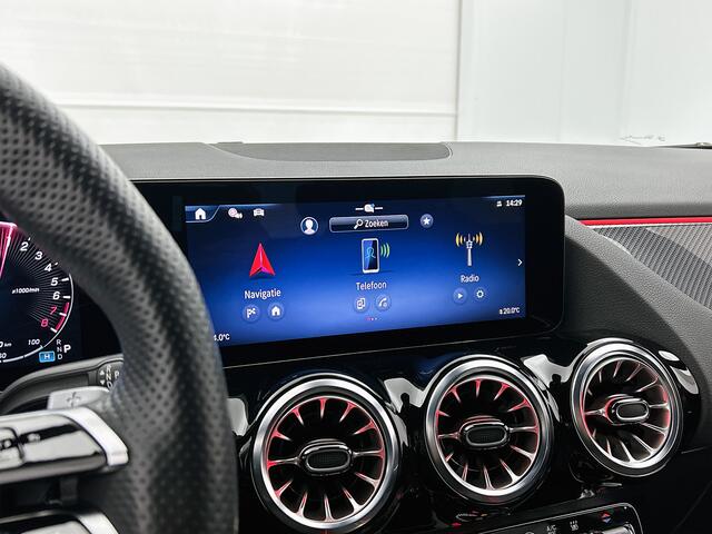 Mercedes-Benz GLA-KLASSE 250 e AMG Line 5 spaaks lichtmetalen velgen | Navigatie | Parking support met camera | Inclusief 24 maanden MB Certified garantie voor Europa.