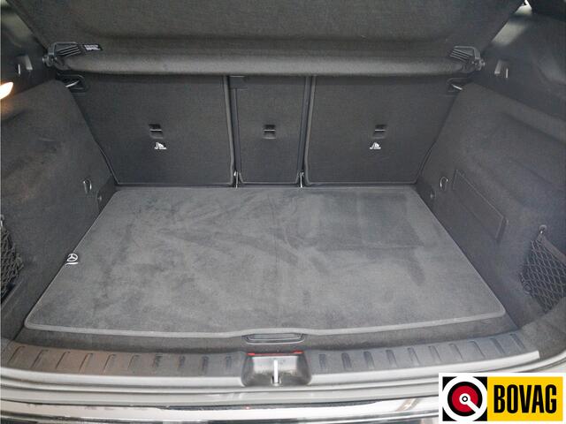 Mercedes-Benz GLA-KLASSE 250 e Luxury Line automaat 218 PK | Facelift | Elec. wegklapbare trekhaak | Adap. Cruise | Stoelverwarming | Elec. achterklep, Navigatie, app. connect, camera met parkeerassistent, sfeerverlichting