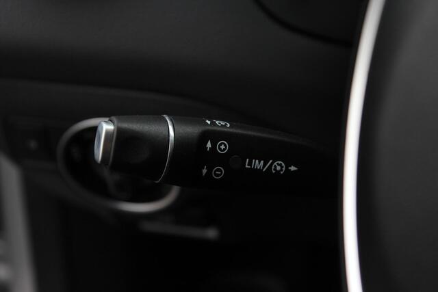 Mercedes-Benz GLA-KLASSE 180 | automaat | camera | navi