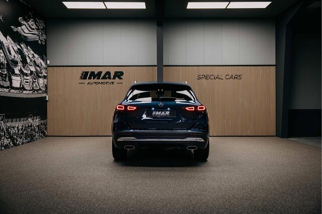Mercedes-Benz GLA-KLASSE 180 d Business Solution AMG | AMG-Line | Pano | Stoelverwarming | Achteruitrijcamera |