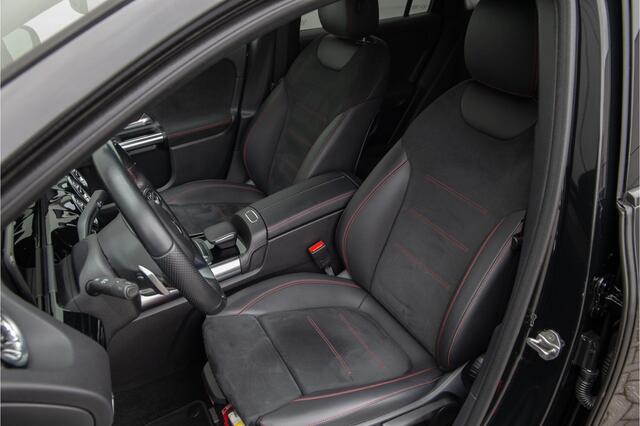 Mercedes-Benz GLA-KLASSE 180 AMG Nightpack, Widescreen, Distronic, Sfeerverlichting 2023