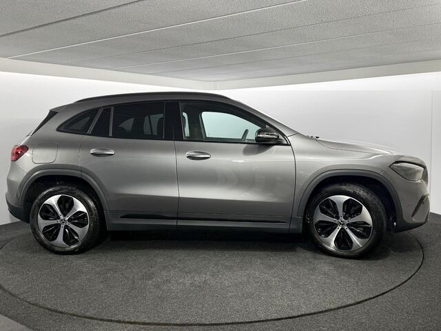 Mercedes-Benz GLA-KLASSE 250 e Star Edition Luxury Line / NL auto / Panoramadak / Trekhaak / Plug-In Hybride / Nw model