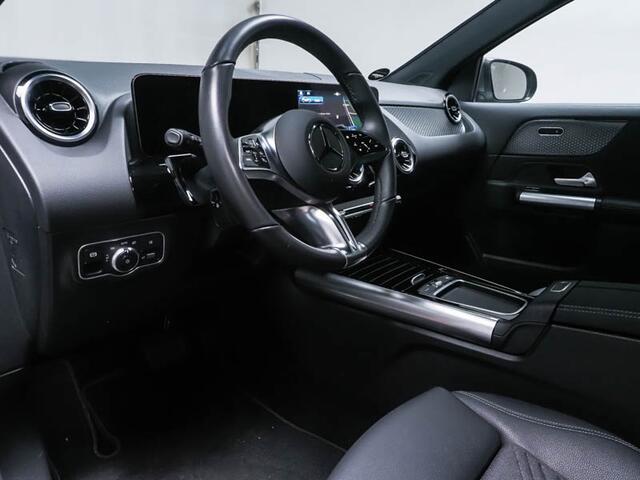 Mercedes-Benz GLA-KLASSE 250 e Plug-In Hybride Trekhaak | Ledkoplampen | Achteruitrijcamera | Apple CarPlay | Stoelverwarming voor en stuur | Easy-Pack Achterklep. Inclusief 24 maanden Mercedes-Benz Certified garantie voor Europa.