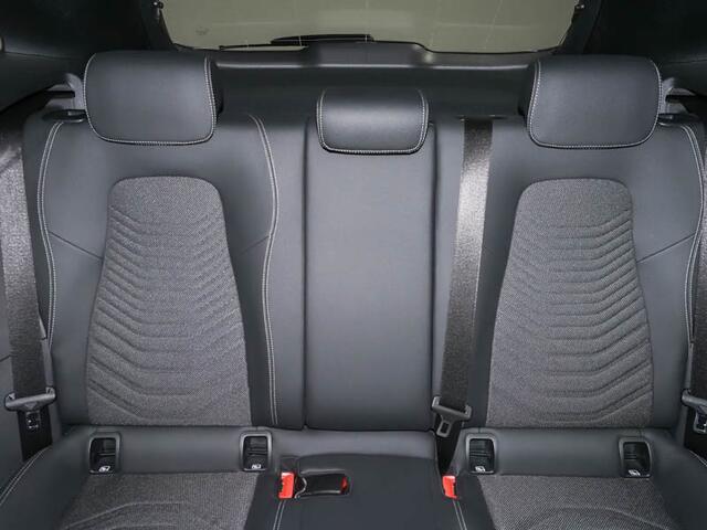 Mercedes-Benz GLA-KLASSE 250 e Plug-In Hybride Trekhaak | Ledkoplampen | Achteruitrijcamera | Apple CarPlay | Stoelverwarming voor en stuur | Easy-Pack Achterklep. Inclusief 24 maanden Mercedes-Benz Certified garantie voor Europa.