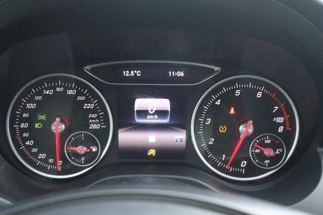 Mercedes-Benz GLA-KLASSE 180 Business Stoelverw I Parkeersensoren V+A I Cruise