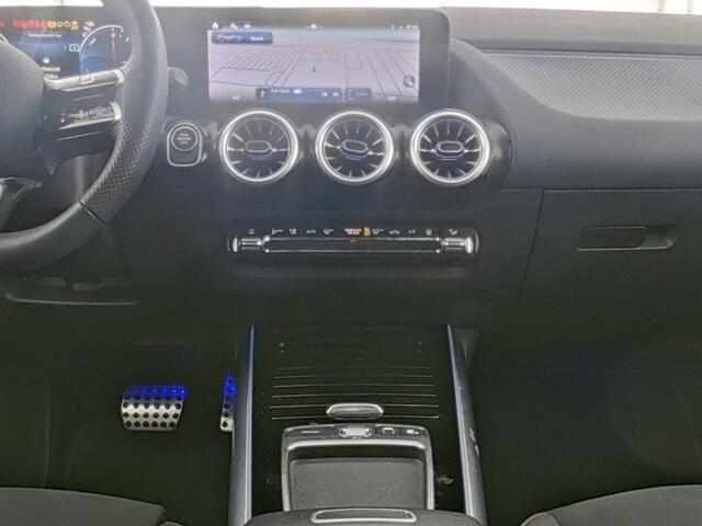 Mercedes-Benz GLA-KLASSE 250 e AMG Plug-In Hybride AMG Line | Night Pakket | Sfeerverlichting | Stuur en Stoelverwarming |Easy-Pack Achterklep. Inclusief 24 maanden MB Certified garantie voor Europa.