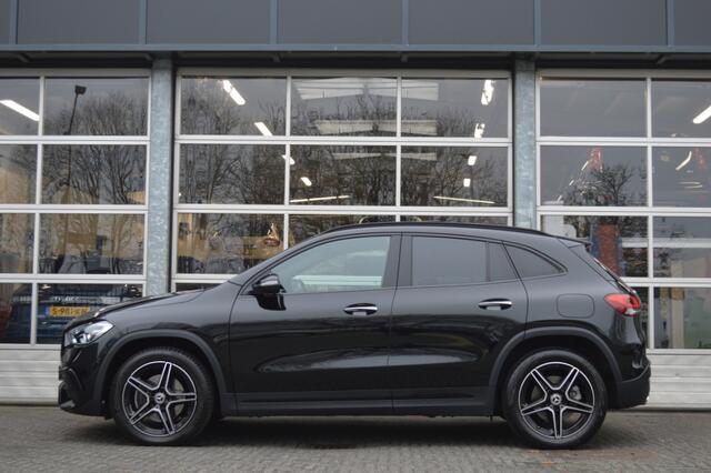 Mercedes-Benz GLA-KLASSE 250 e AMG Led Panorama Widescreen Sfeer Camera Night Keyless Pdc
