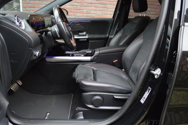 Mercedes-Benz GLA-KLASSE 250 e AMG Led Panorama Widescreen Sfeer Camera Night Keyless Pdc