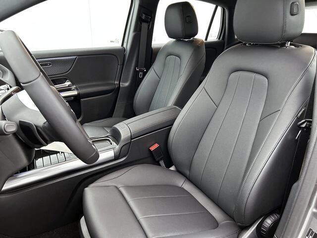 Mercedes-Benz GLA-KLASSE 250 e Business Solution Luxury | Trekhaak | GUARD 360 ° Vehicle protection Plus | Stoelverwarming | EASY PACK achterklep | Sfeerverlichting | Keyless-Go comfortpakket |