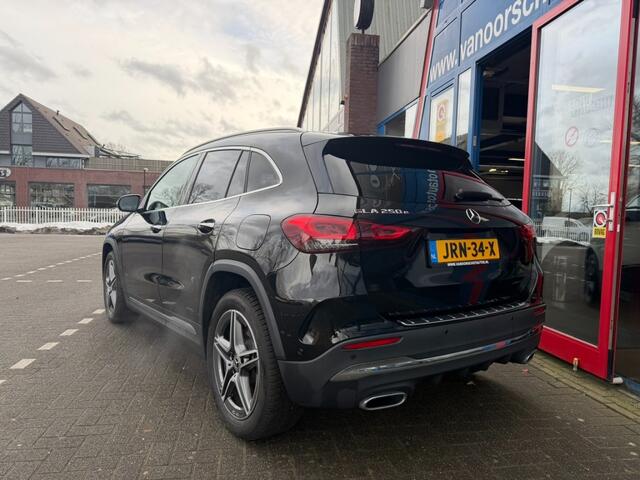 Mercedes-Benz GLA-KLASSE 250 e Plug-In Hybride Automaat AMG Line bj2023