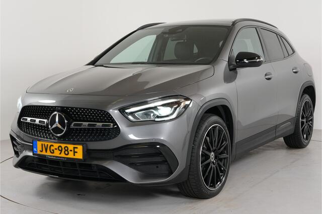 Mercedes-Benz GLA-KLASSE 250 e AMG Night PHEV 218 pk | Panorama | 20" | Leer/alcantara |