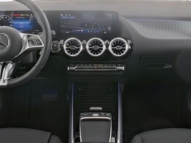 Mercedes-Benz GLA-KLASSE 250 e Plug-In Hybride Trekhaak | Distronic | Sfeerverlichting | Stuur en Stoelverwarming | Ledkoplampen Inclusief 24 maanden MB Certified garantie voor Europa.