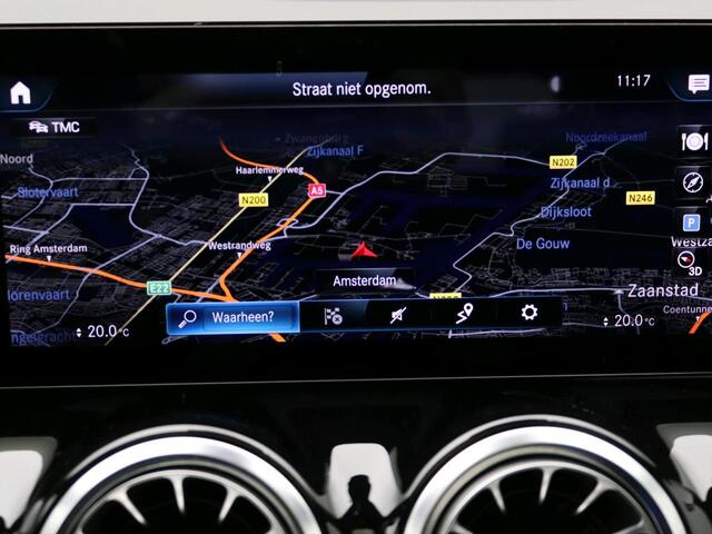 Mercedes-Benz GLA-KLASSE 200 Business Solution Luxury Trtekhaak | Panorama Schuif-Kanteldak | Apple CarPlay | Achteruitrijcamera | Soundsysteem | Inclusief 24 maanden MB Certified garantie voor Europa.