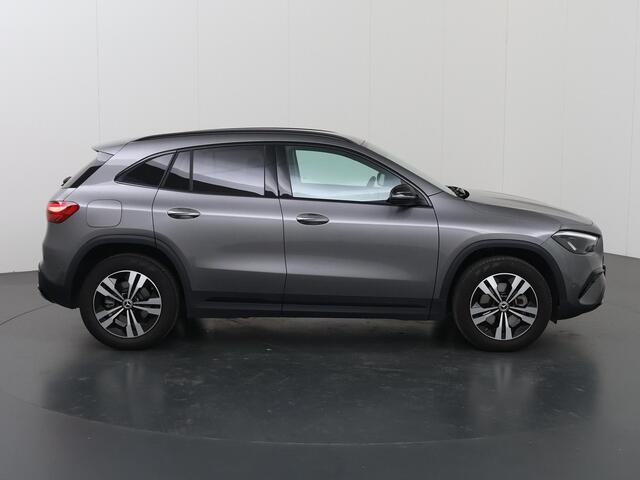 Mercedes-Benz GLA-KLASSE 250 e Luxury Line | Trekhaak | Night pakket | Apple carplay |