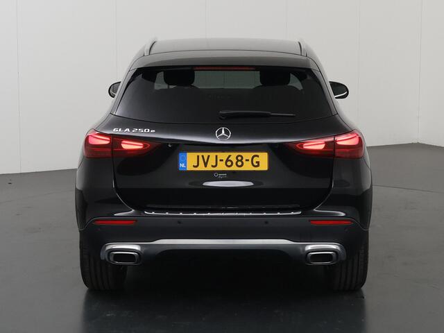Mercedes-Benz GLA-KLASSE 250 e Business Solution Luxury | Trekhaak | Winter pakket | Getint glas | Stoelverwarming |