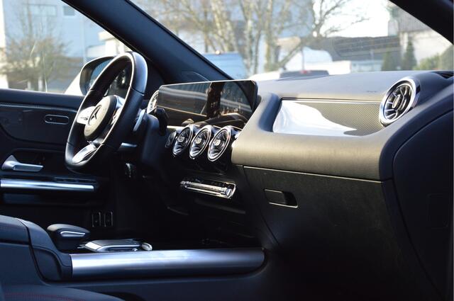 Mercedes-Benz GLA-KLASSE 250 e AMG Line LED | CLIMA | SFEERVERLICHTING | CAMERA | DAB | CARPLAY | ENZ