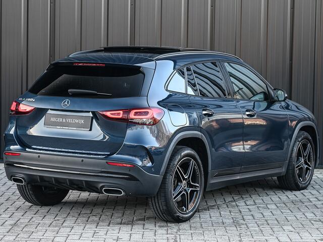 Mercedes-Benz GLA-KLASSE 250 e AMG Line · Panoramadak · Elektr. verst. stoelen · Ambiance sfeerverlichting · Stoelverwarming · Achteruitrijcamera ·