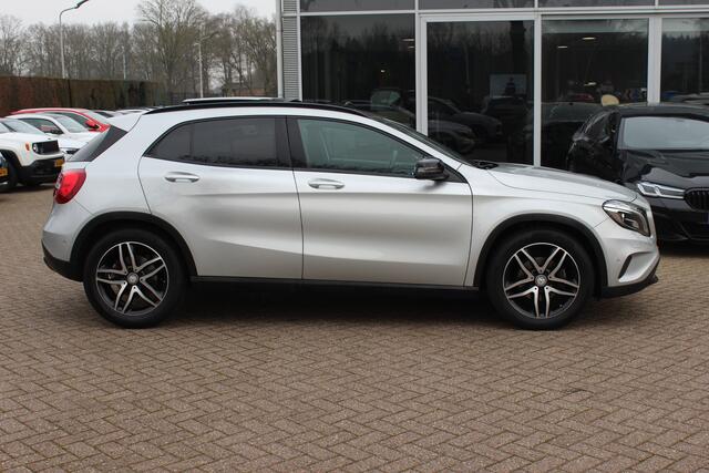 Mercedes-Benz GLA-KLASSE 180 Ambition / Panoramadak / Half leder / Navigatie / Urbanpakket / 18'' / Cruise Control