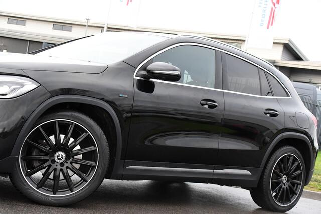 Mercedes-Benz GLA-KLASSE 250 e AMG Line Adaptieve Cruise, Virtual, 360 Camera, Burmeister, Carplay, Stoelverwarming, LED, Uniek!