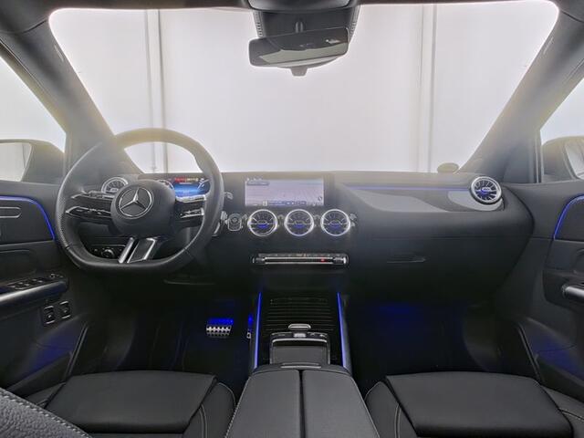 Mercedes-Benz GLA-KLASSE 250 e AMG Plug-In Hybride AMG | Night Pakket | Panorama Schuif-Kanteldak | Lederen Bekleding | Memory Voorstoelen | Stuur en Stoelverwarming. Inclusief 24 maanden Mercedes-Benz Certified garantie voor Europa.