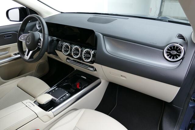 Mercedes-Benz GLA-KLASSE 200 165pk Luxury Line. 360 Camera, Carplay/Android, Elek Klep, Sfeerverlichting, Haak 1800kg