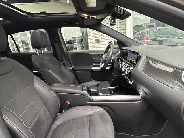 Mercedes-Benz GLA-KLASSE 180 AMG | Panoramadak | Sfeerverlichting