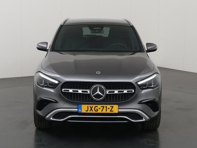 Mercedes-Benz GLA-KLASSE 250 e Luxury Line | Trekhaak | Getint glas | Apple carplay | Stuurverwarming |
