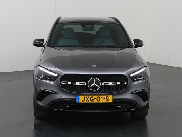Mercedes-Benz GLA-KLASSE 250 e Luxury Line | Stoelverwarming | Night pakket | Winter pakket | Trekhaak |