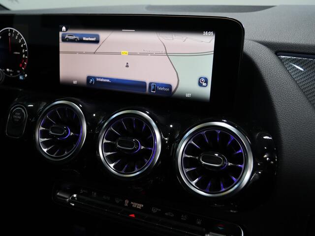 Mercedes-Benz GLA-KLASSE 250 e Business Solution AMG | Trekhaak | Winterpack | Dodehoek detectie | Apple Carplay |