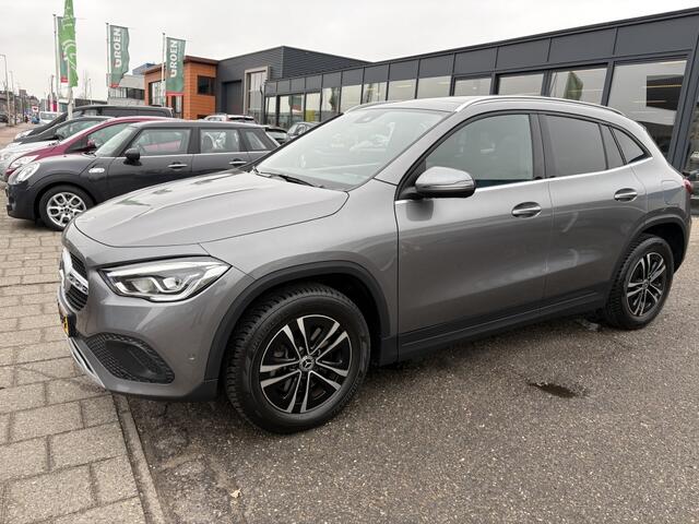 Mercedes-Benz GLA-KLASSE 250 e Business Line