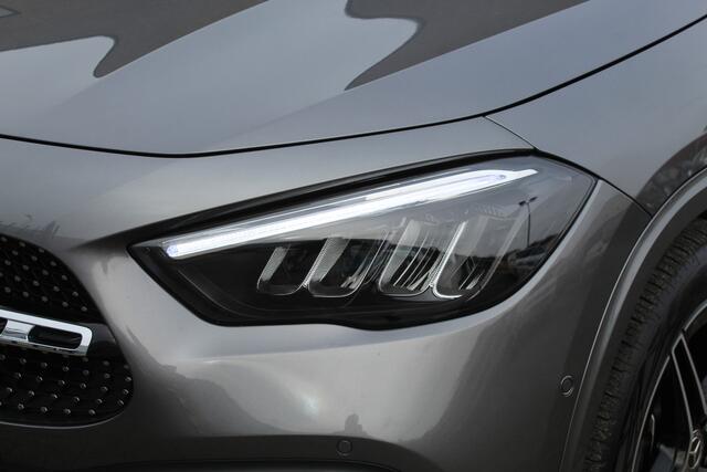 Mercedes-Benz GLA-KLASSE 250 e AMG Panoramadak/Sfeerverlichting/Elektrische achterklep/Stoelverwarming/Achteruitrijcamera/Adaptive cruise controlNavigatie