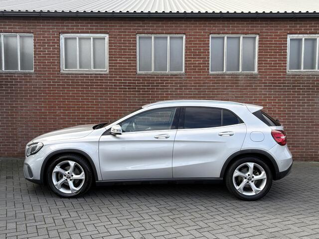 Mercedes-Benz GLA-KLASSE 180 | automaat | camera | navi