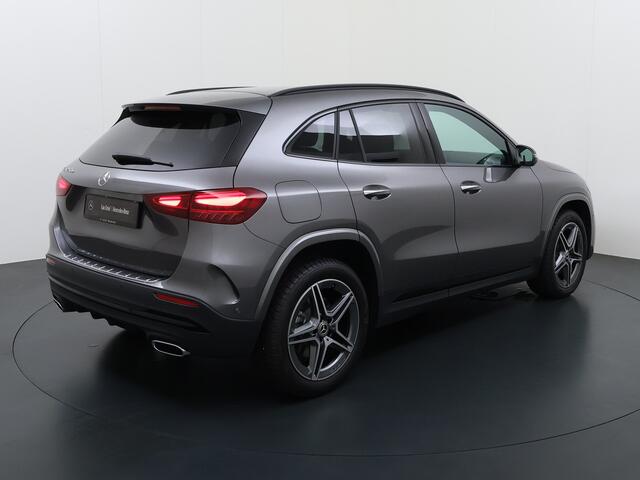 Mercedes-Benz GLA-KLASSE 250 e AMG Line | Distronic Night