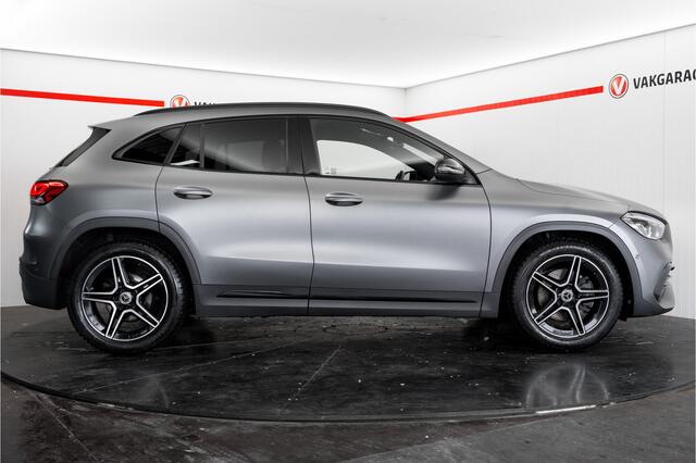 Mercedes-Benz GLA-KLASSE 180 Business Solution AMG Night Matte Metalic! Ambient light