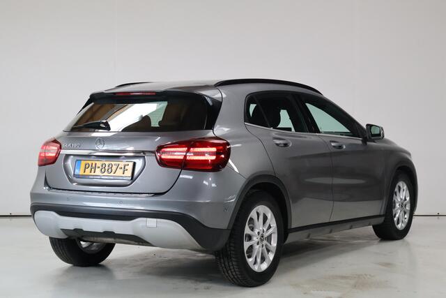 Mercedes-Benz GLA-KLASSE 180 Business Solution | Camera | Clima | Stoelverwarming