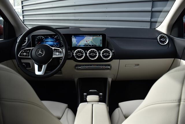 Mercedes-Benz GLA-KLASSE 250 4MATIC 224pk Premium Plus | Panoramadak | ACC | Memory seats | 360 Camera | Head-Up | Stoelverwarming |