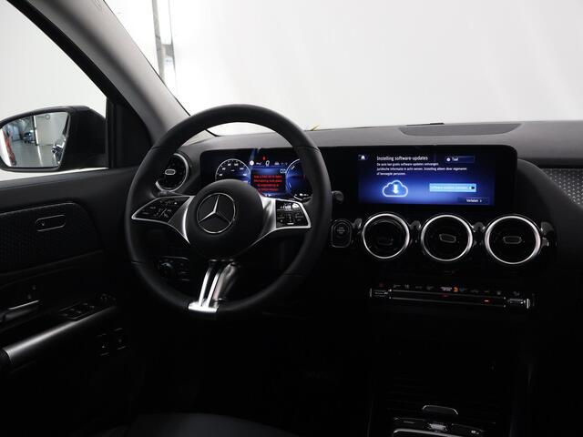 Mercedes-Benz GLA-KLASSE 250 e Luxury Line | Distronic | Elektrische achterklep | Night pakket | Winter pakket |
