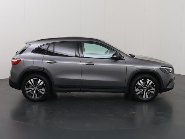 Mercedes-Benz GLA-KLASSE 250 e Luxury Line | Panoramadak | Night pakket | Multibeam | Winter pakket | Trekhaak |