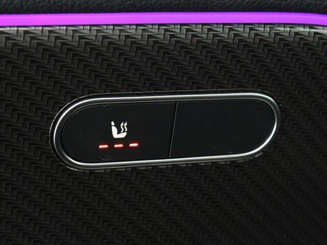 Mercedes-Benz GLA-KLASSE 250e AMG Night | Adaptive cruise | Stoelverwarming | Camera | Half leder | Park Assist | Leder/Alcantara | Widescreen | Sfeerverlichting | Climate control | PHEV | Plug In