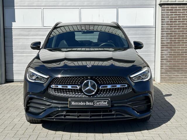 Mercedes-Benz GLA-KLASSE 250 e AMG Line | Panoramadak | Trekhaak |