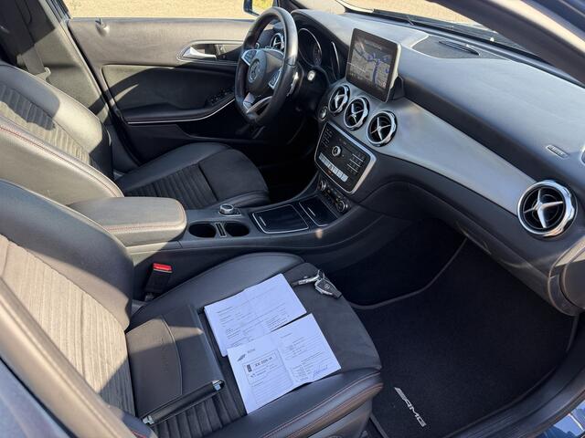 Mercedes-Benz GLA-KLASSE 180 Business Solution AMG Panorama/Alcantara/Clima/Camera/Stoelverw