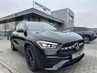 mercedes-benz-gla-klasse-250-e-amg-